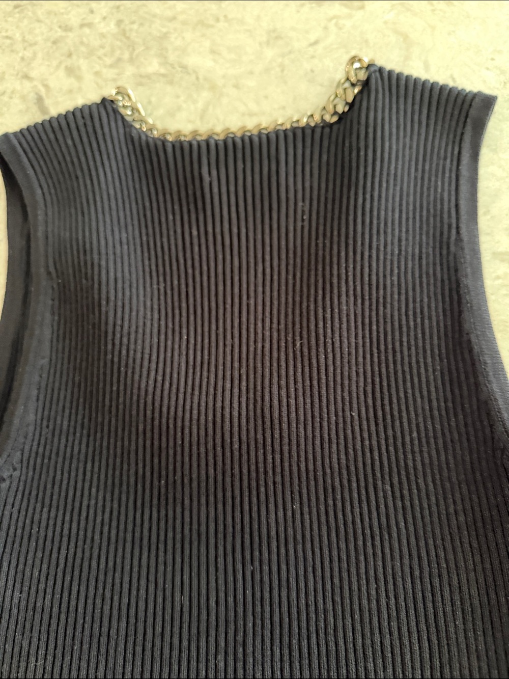 Sleeveless Ribbed Chunky Chain Tank top - Picture 3 of 5